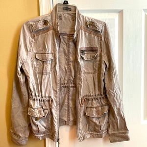 Express Khaki lightweight jacket with 4 front pockets and adjustable waist